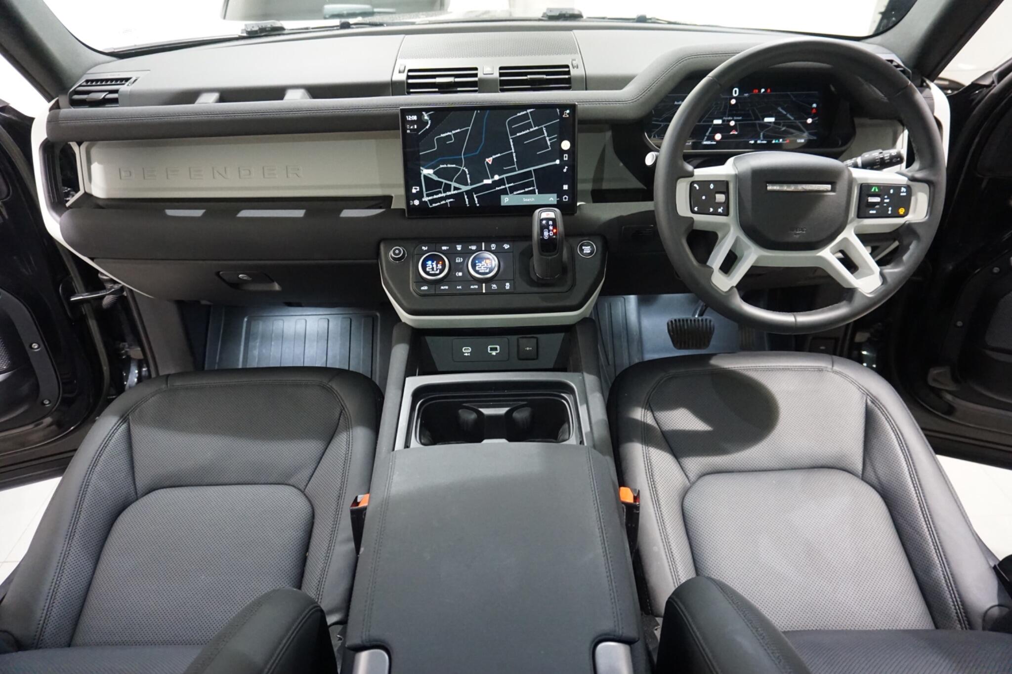 Land Rover Defender 110 3.0 D250 MHEV HSE Hard Top SUV 5dr Diesel Auto 4WD MWB Euro 6 (s/s) (250 ps)